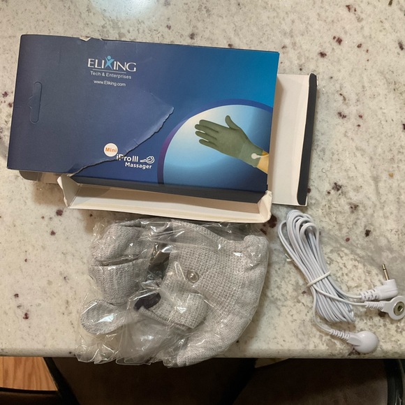 Elixing IPRO Massager IV & accessories (over $400 value) - Picture 12 of 16